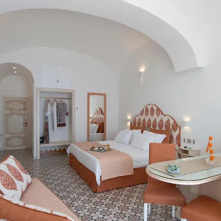 לינה וארוחת בוקר Casa Caprile 2*